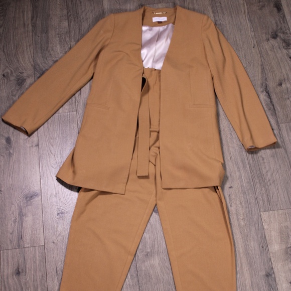0348 Calvin Klein Camel Blazer & Pants Suit Set | Size 14 - Picture 1 of 12